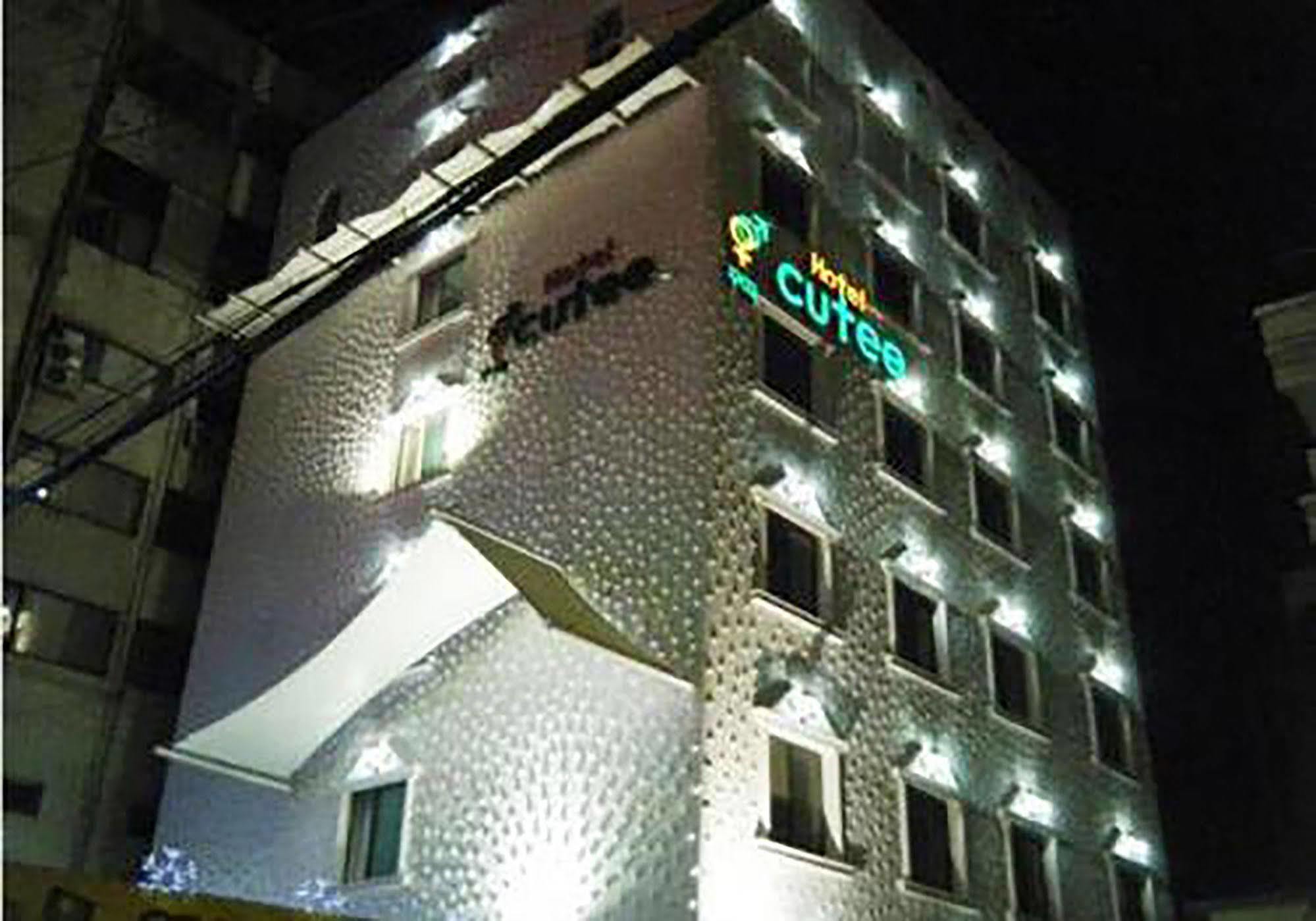 Cutee Hotel Seoul Exterior photo